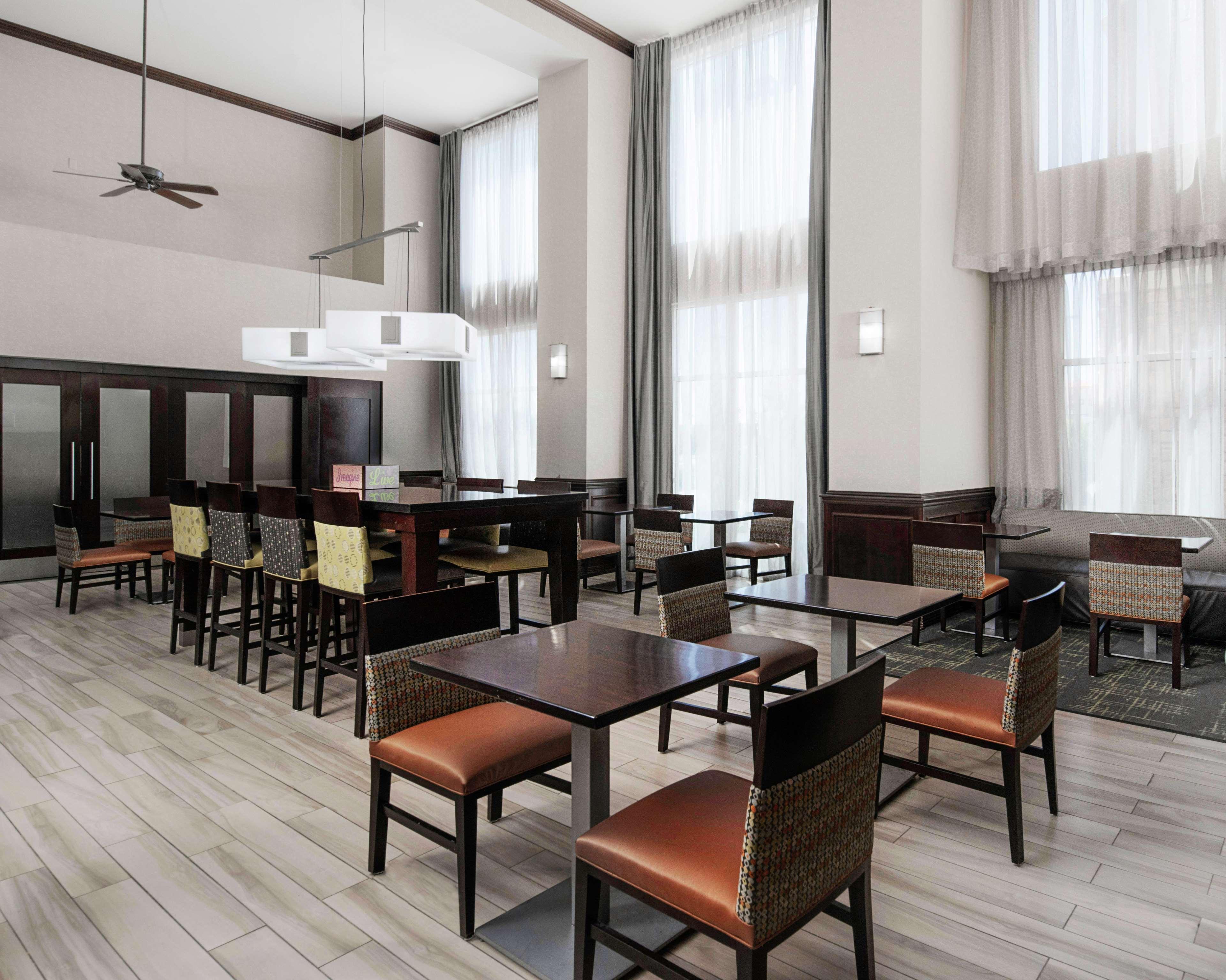 拉伯克汉普顿套房酒店 外观 照片